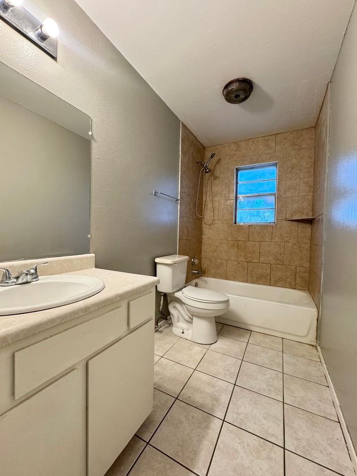 1133 Tres Rios Dr - Photo 6 of 10