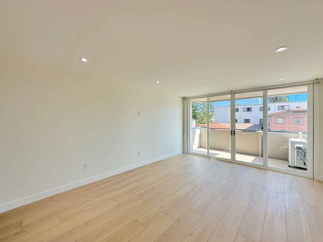 2965 Mission Blvd - Photo 4 of 17