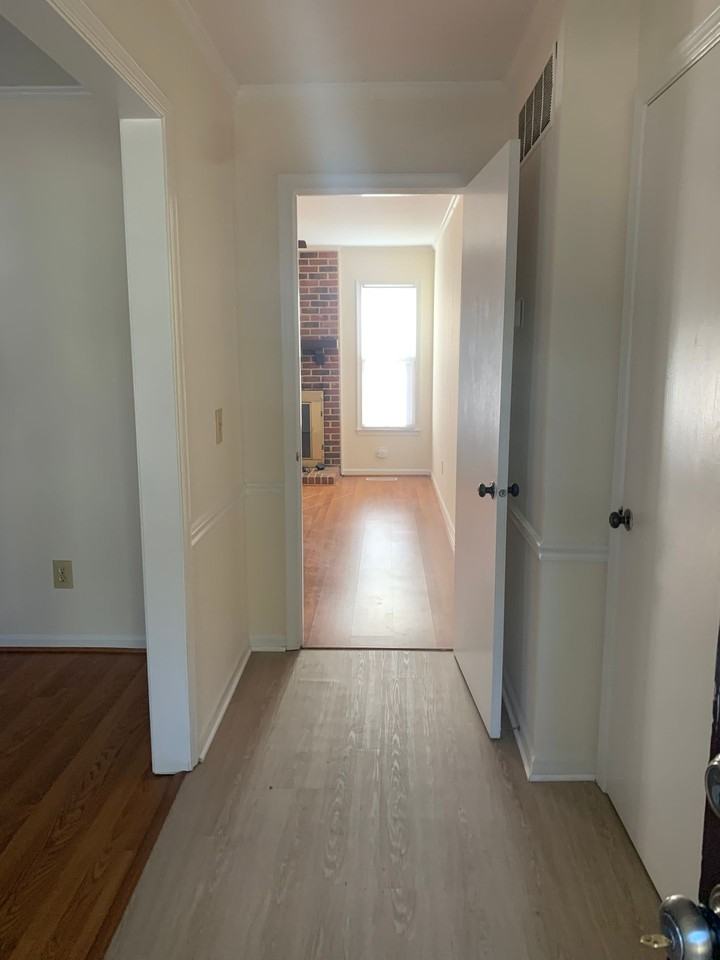 2401 - Photo 7 of 15