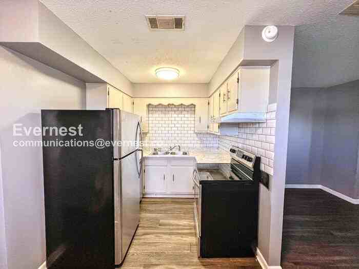 9 Meredith Ct #5 - Photo 6 of 16