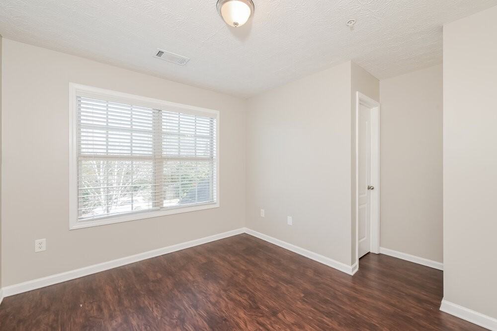 1012 Weatherwood Pl - Photo 7 of 17