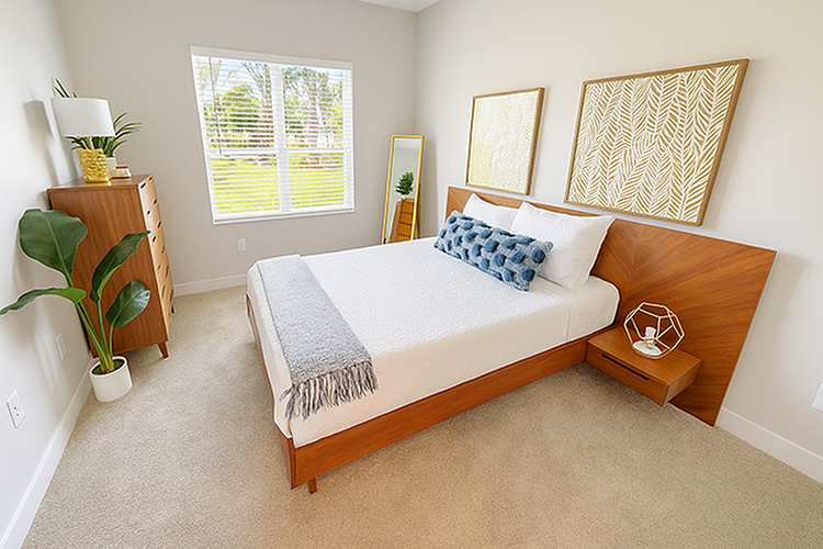 81 West - Photo 6 of 25