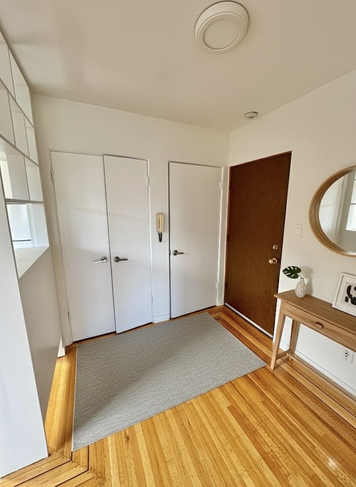 Kitsilano Low rise Apartment - Photo 2 of 19