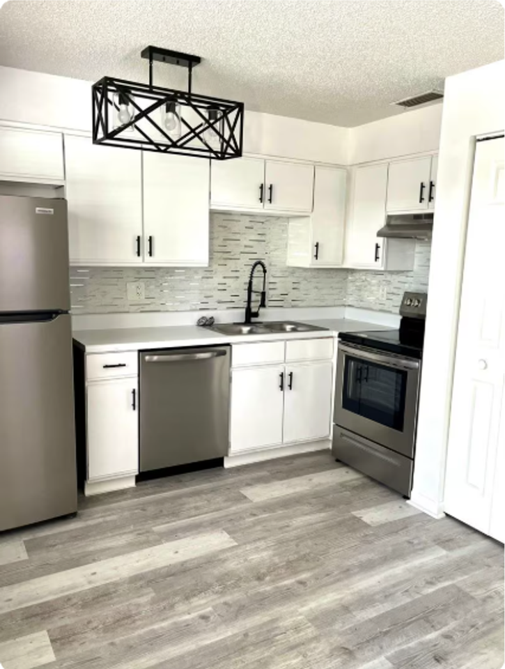 Canterbury Place Apartments - Photo 7 of 29