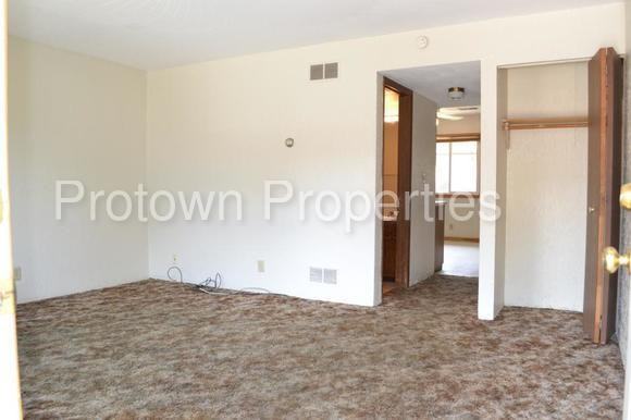 696 Meadowood Ln - Photo 2 of 7