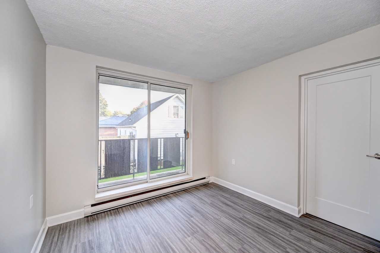 Egremont Street Apartments - Photo 6 of 21