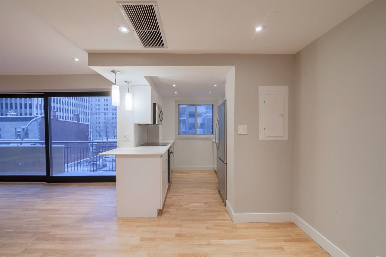 Plaza Drummond - Photo 2 of 50