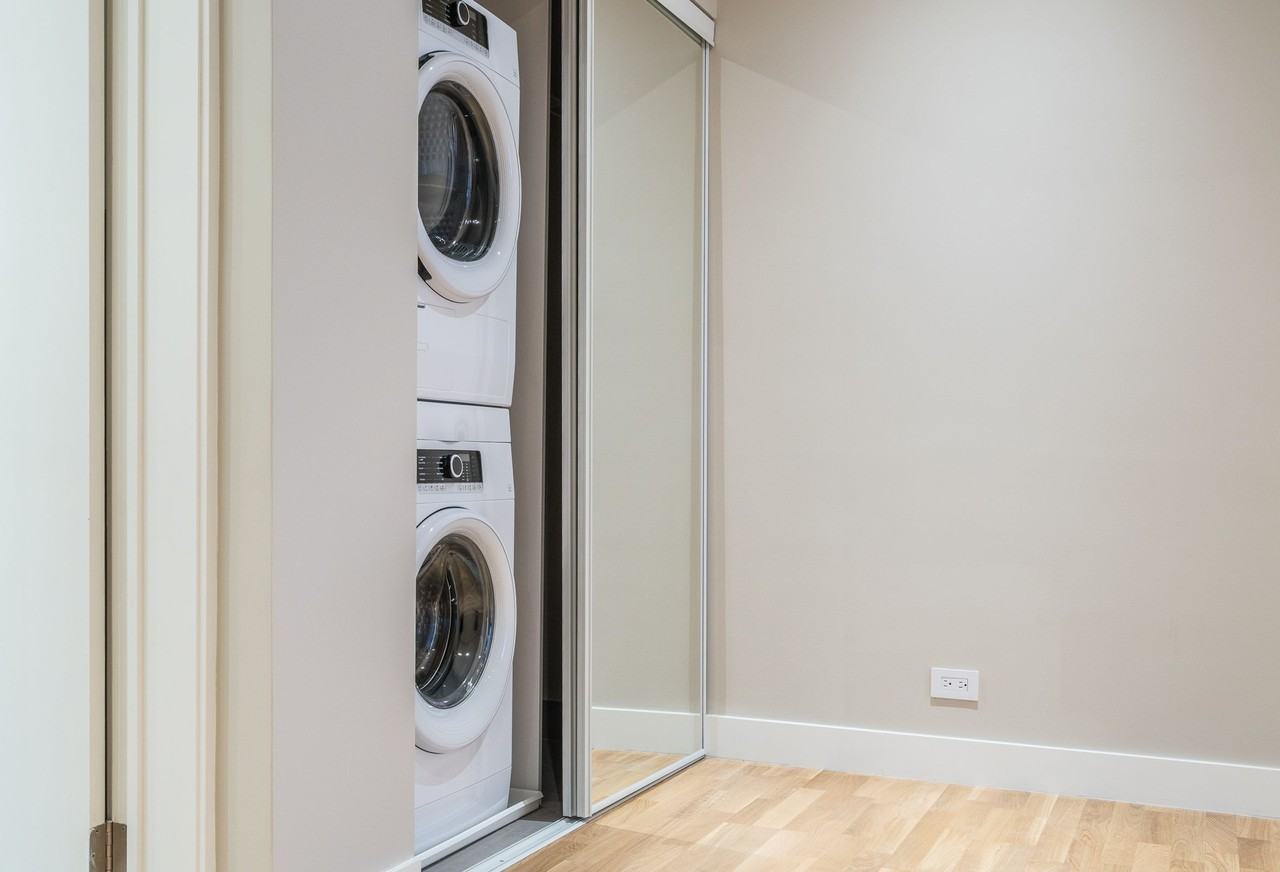 Plaza Drummond - Photo 5 of 50