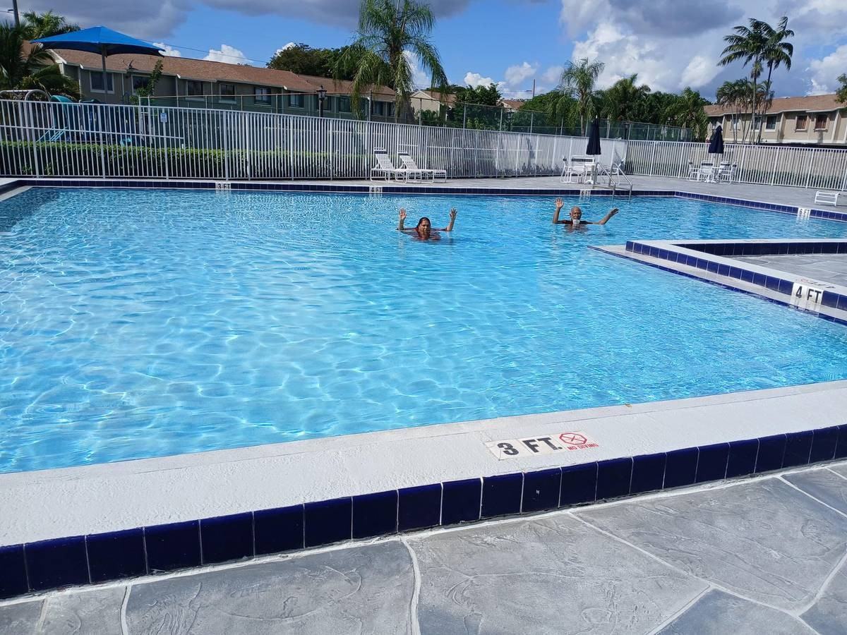 11174 Northwest 36th Street - Photo 5 of 10