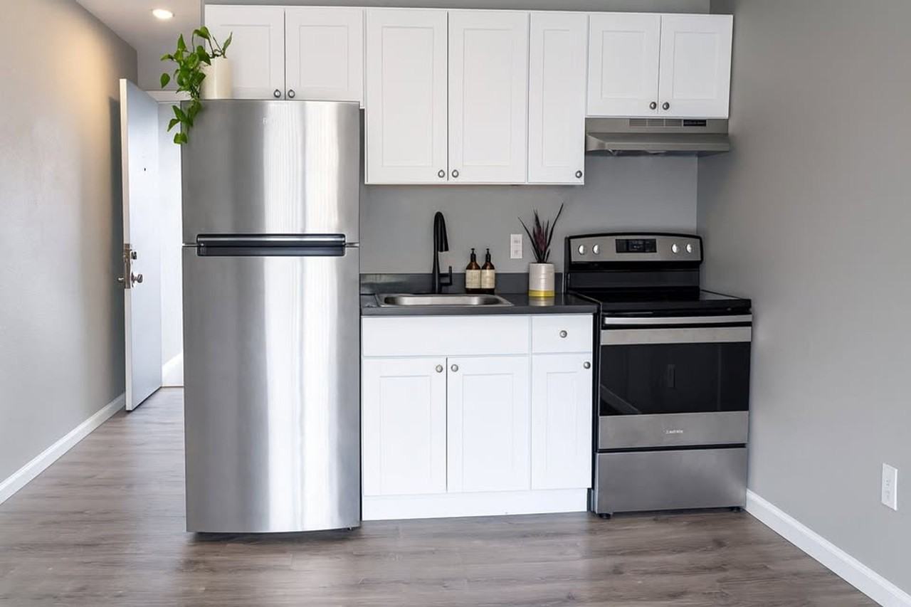 Indigo Apartments - Photo 4 of 28