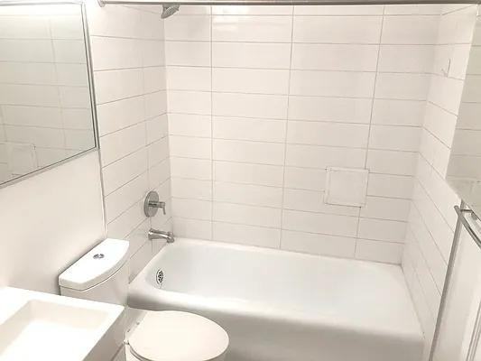 East 57th Street #10J - Photo 3 of 5