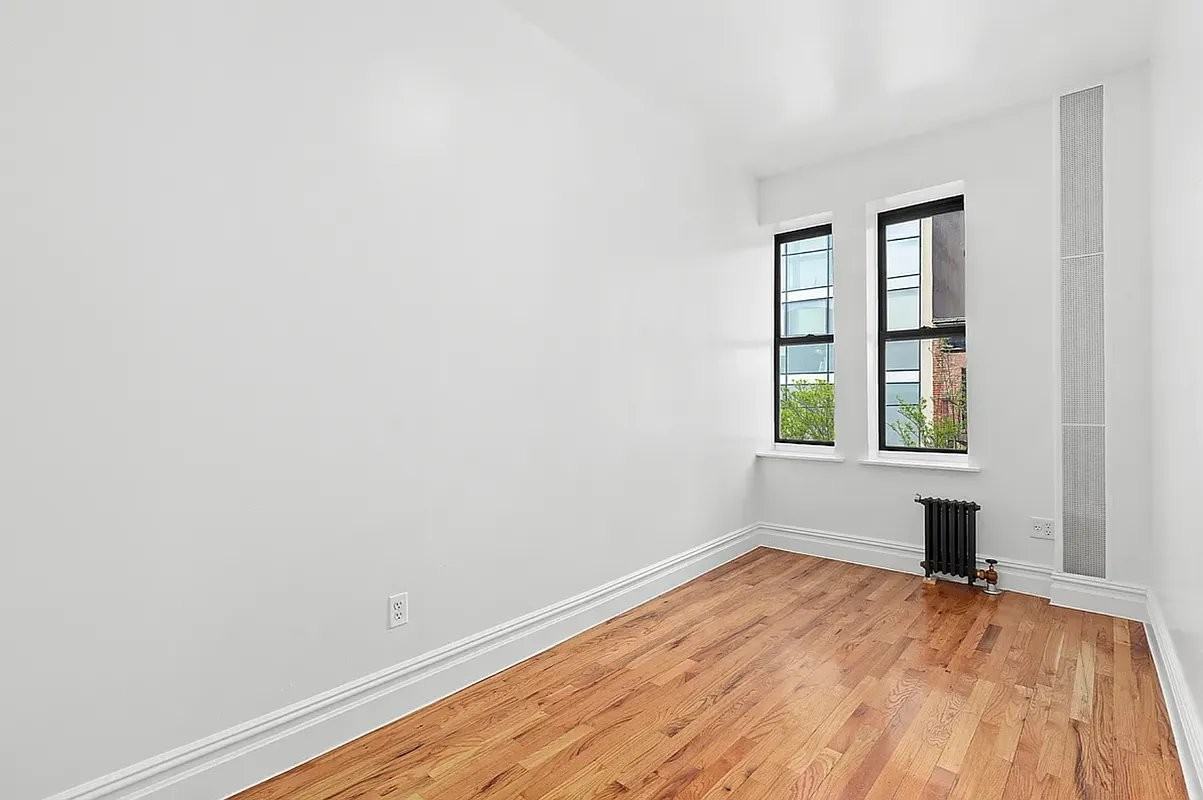 122 Norfolk St #16 - Photo 3 of 5