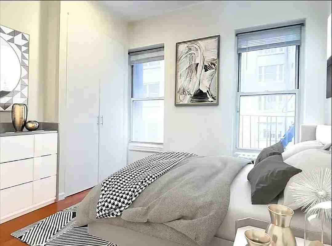 129 W 56th St #5D - Photo 4 of 6