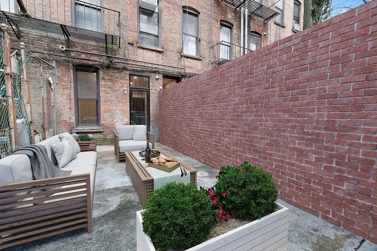 437 W 46th St #1R - Photo 5 of 5