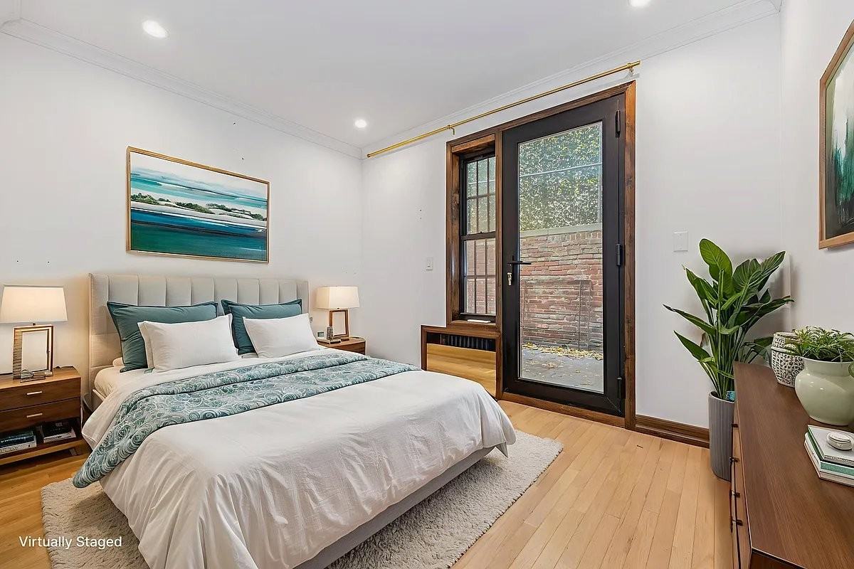 121 E 37th St #1C - Photo 2 of 7