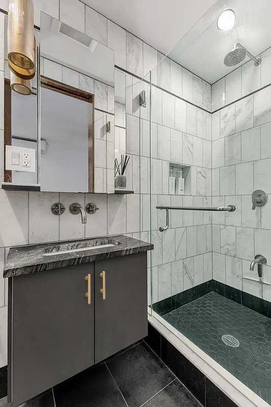 121 E 37th St #1C - Photo 6 of 7