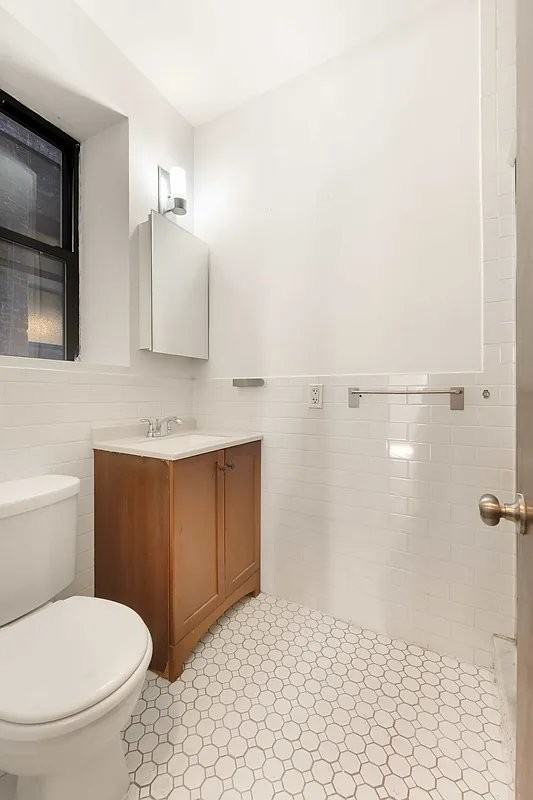 248 Broome St #5A - Photo 6 of 6