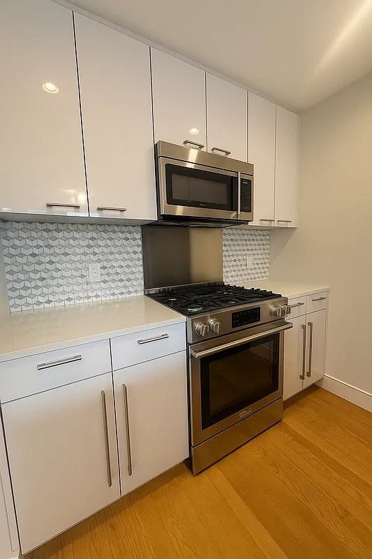 242 Elizabeth St #PH - Photo 6 of 20