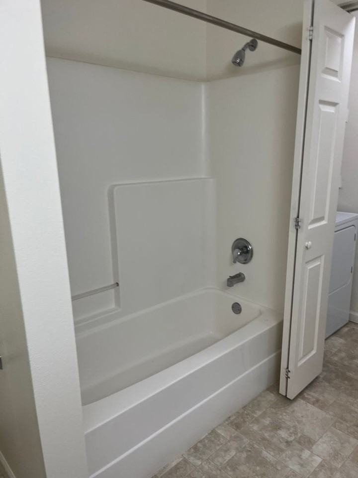 Ashley Square Apartments - Photo 3 of 15