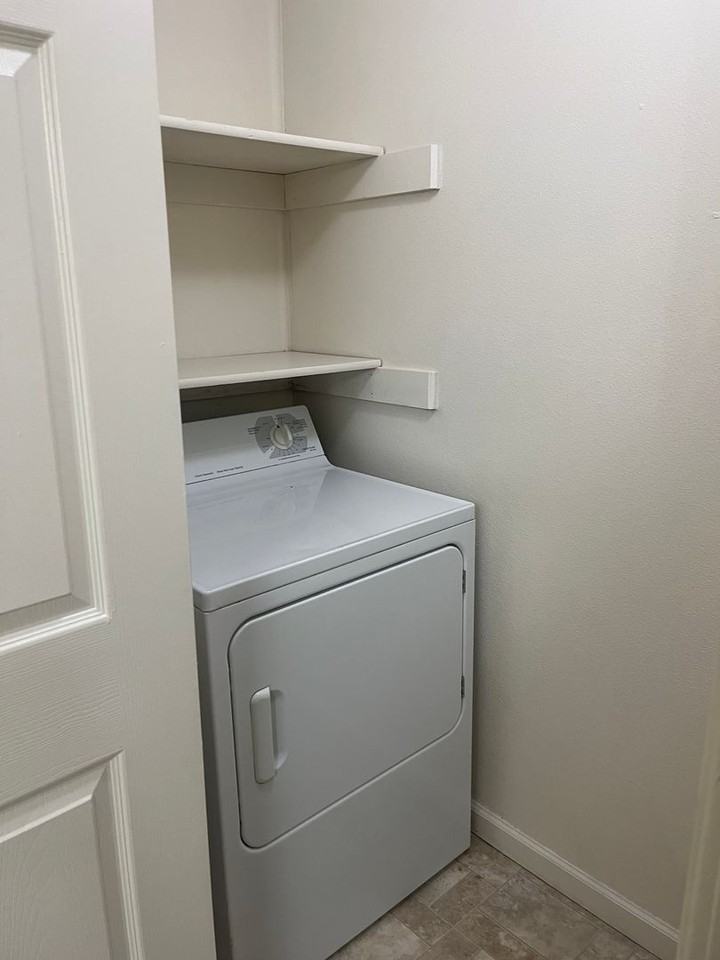 Ashley Square Apartments - Photo 4 of 15