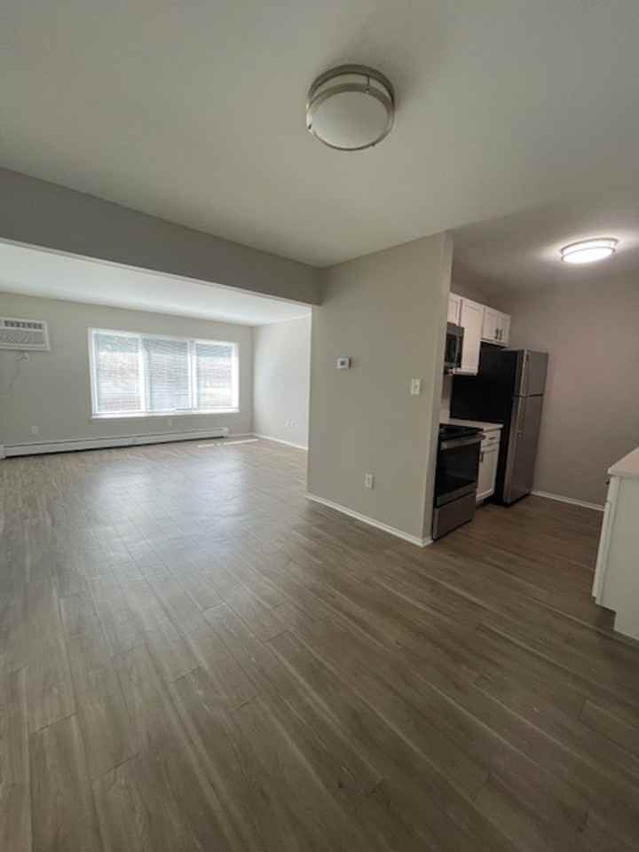 333 Marshall Apartments - Photo 4 of 6