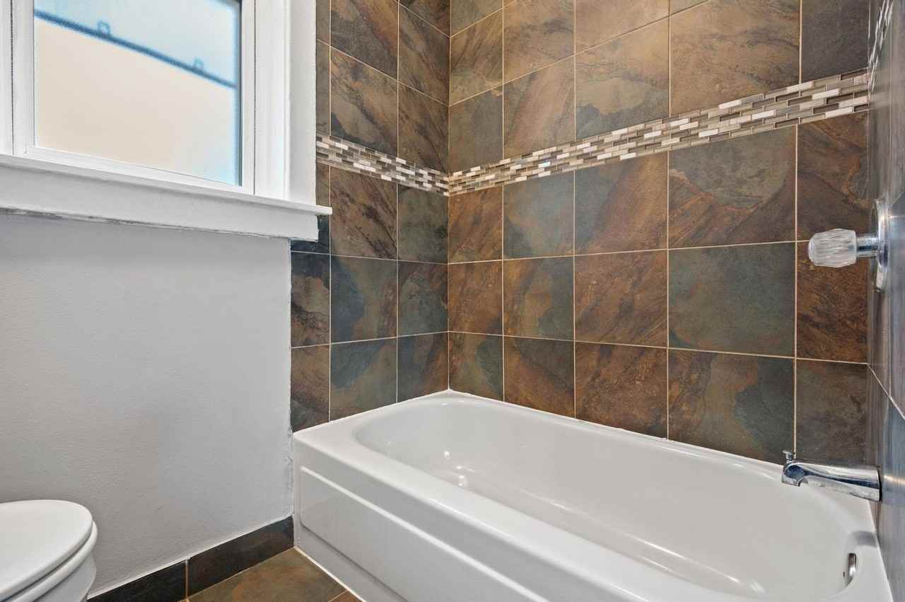 3748-3752 W. Division - Photo 7 of 24