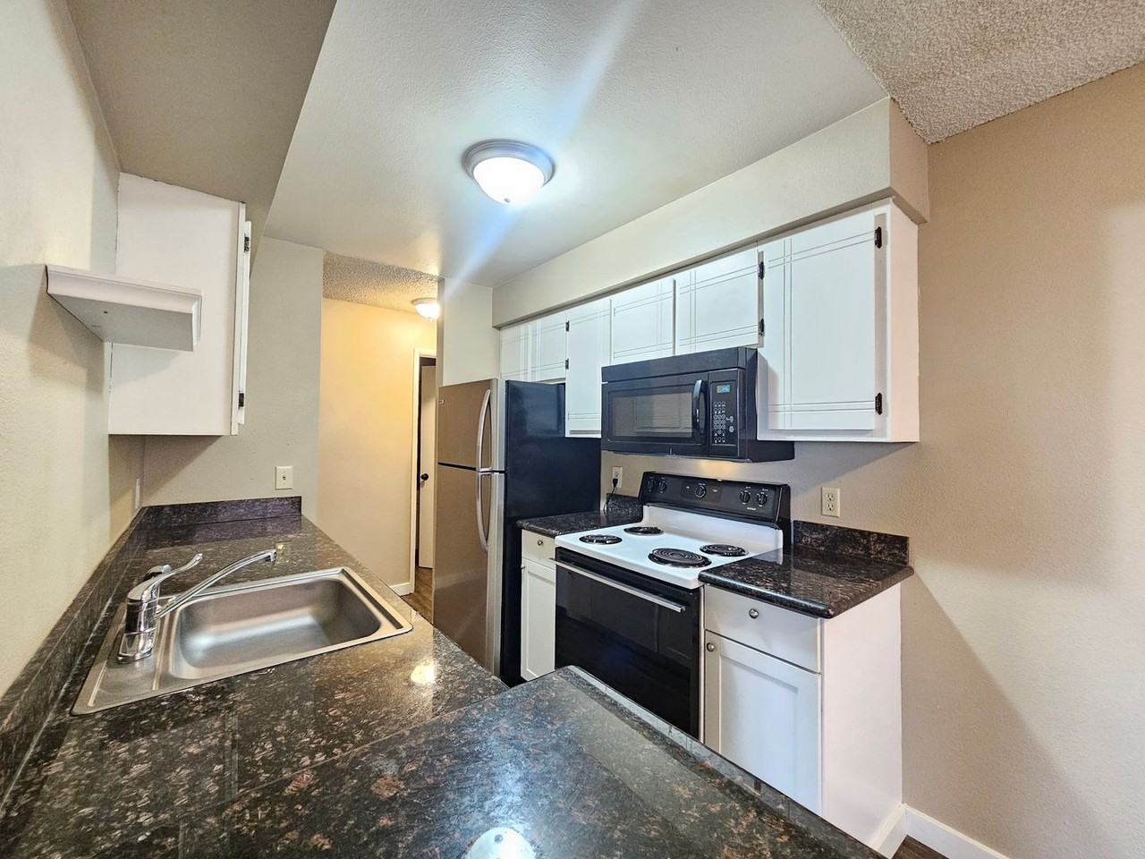 LaVista Citta - Photo 7 of 25