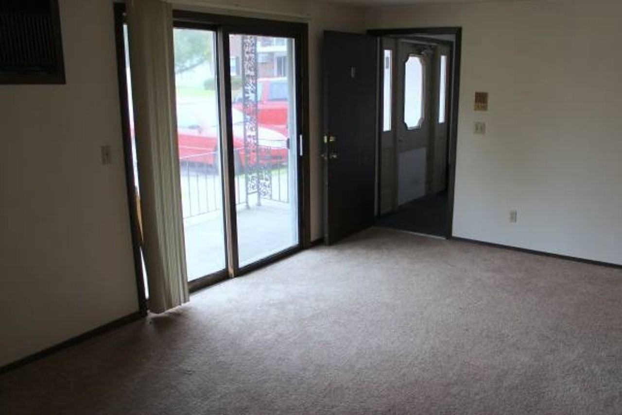 Western Pines Apartments - Photo 2 of 15