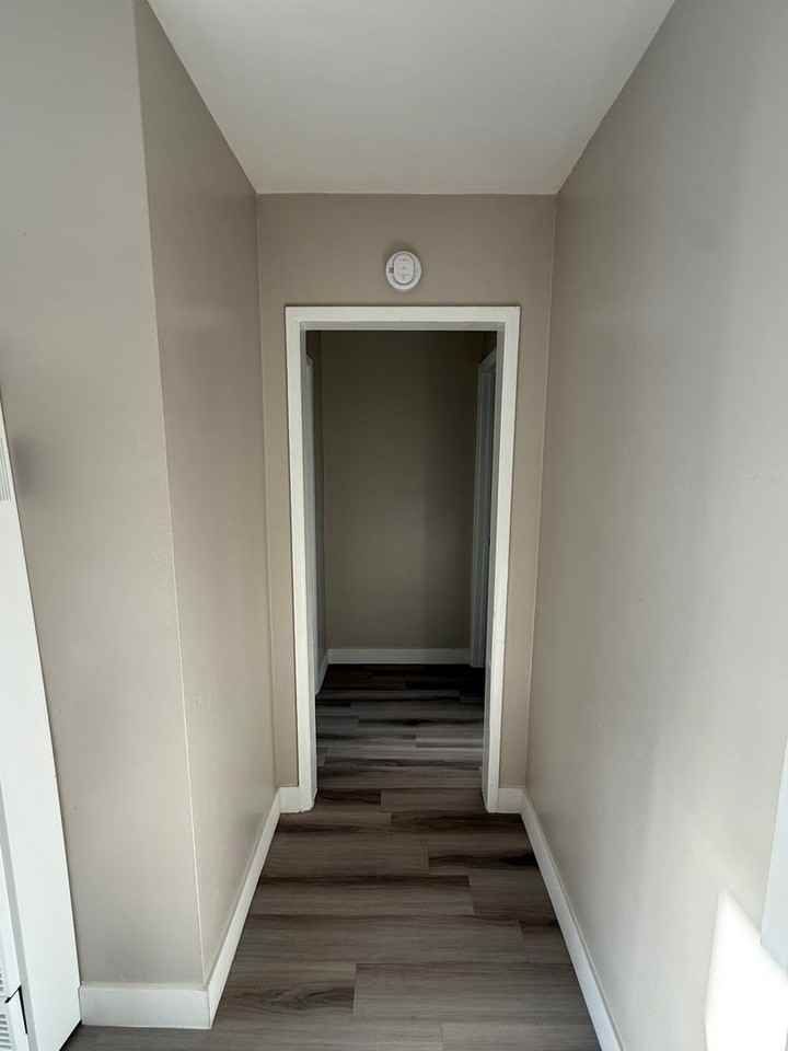 Sea View Apts - Photo 6 of 12