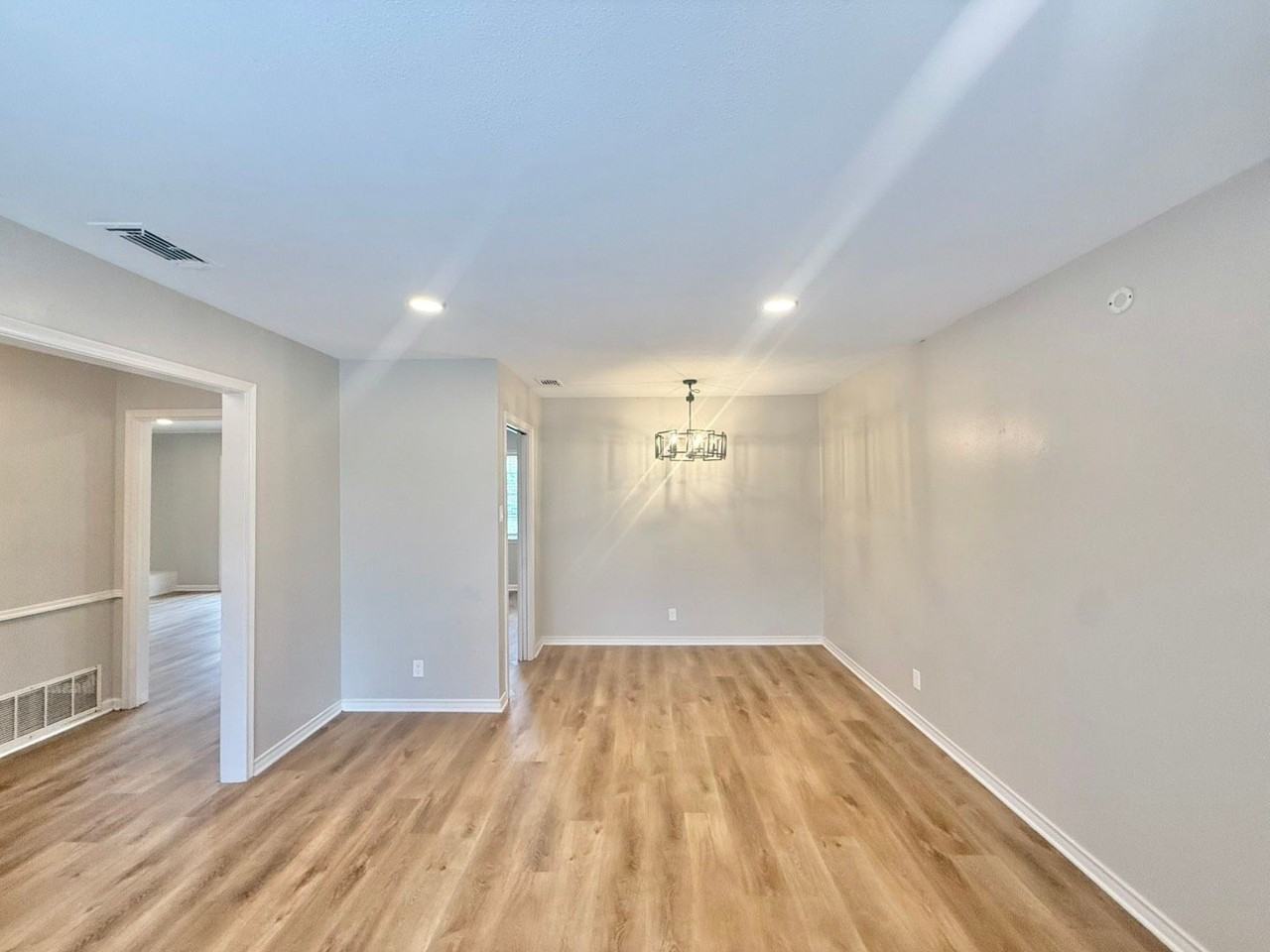 3820 Darrell Lane - Photo 3 of 20