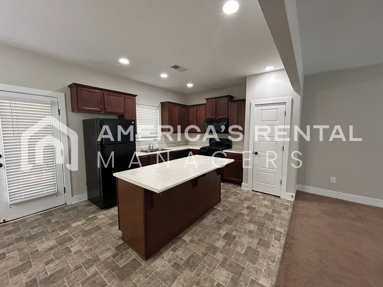 536 Polo Way - Photo 6 of 39