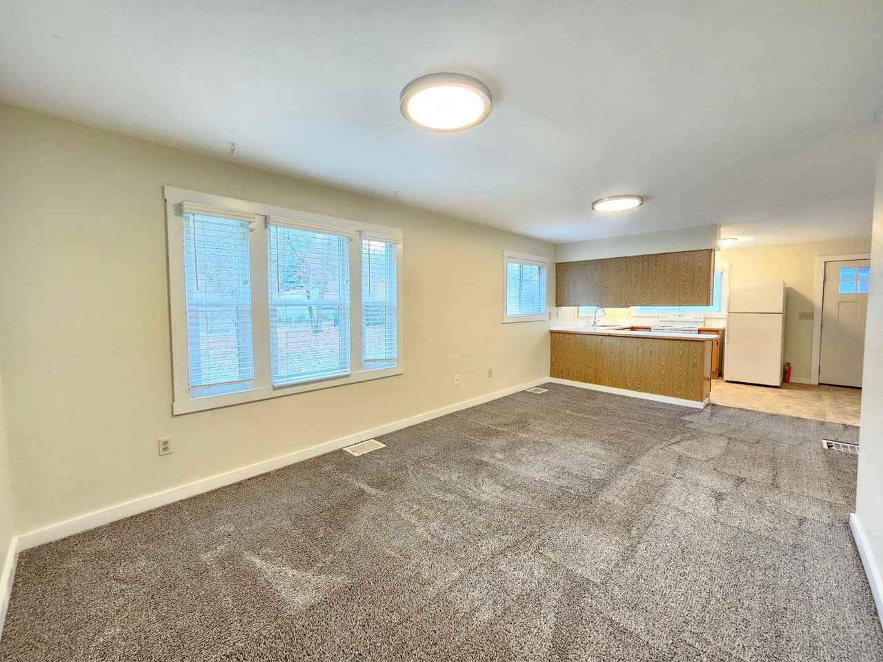 2225 West 10th Avenue - Photo 5 of 26