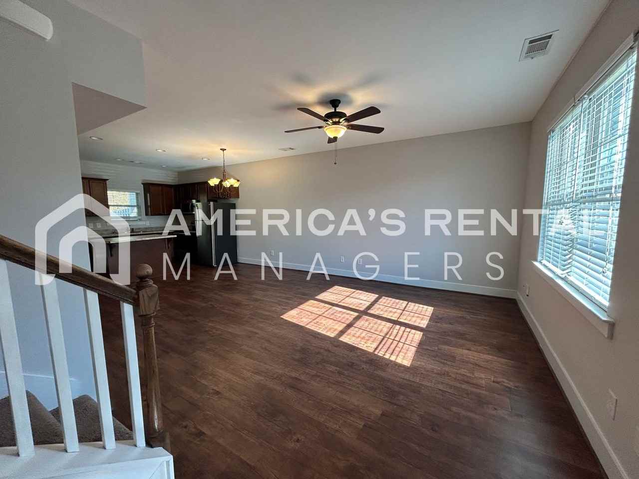 538 The Heights Ln - Photo 4 of 37