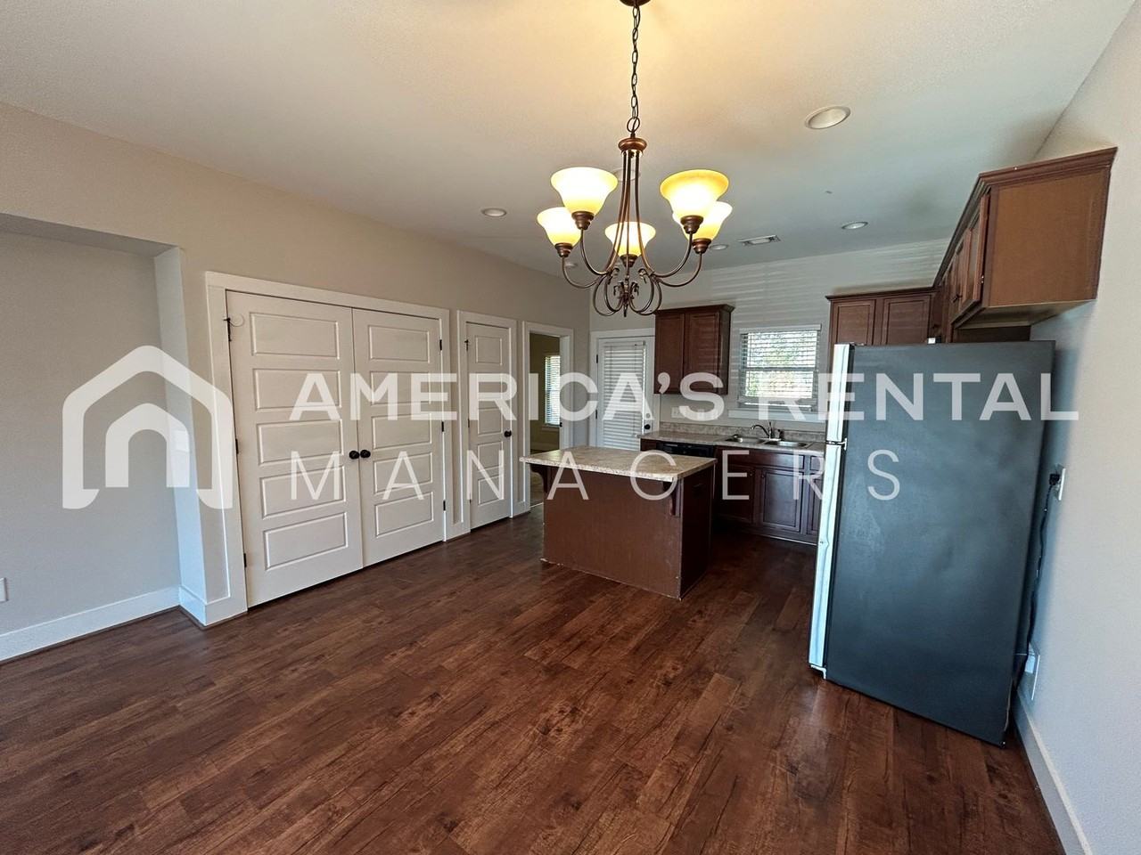 538 The Heights Ln - Photo 7 of 37