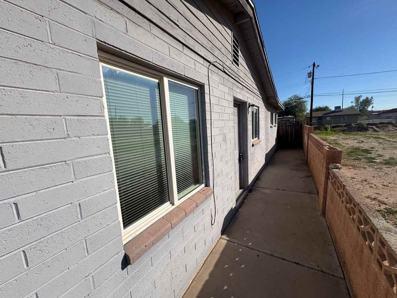 445 South Washington Street #B - Photo 4 of 23