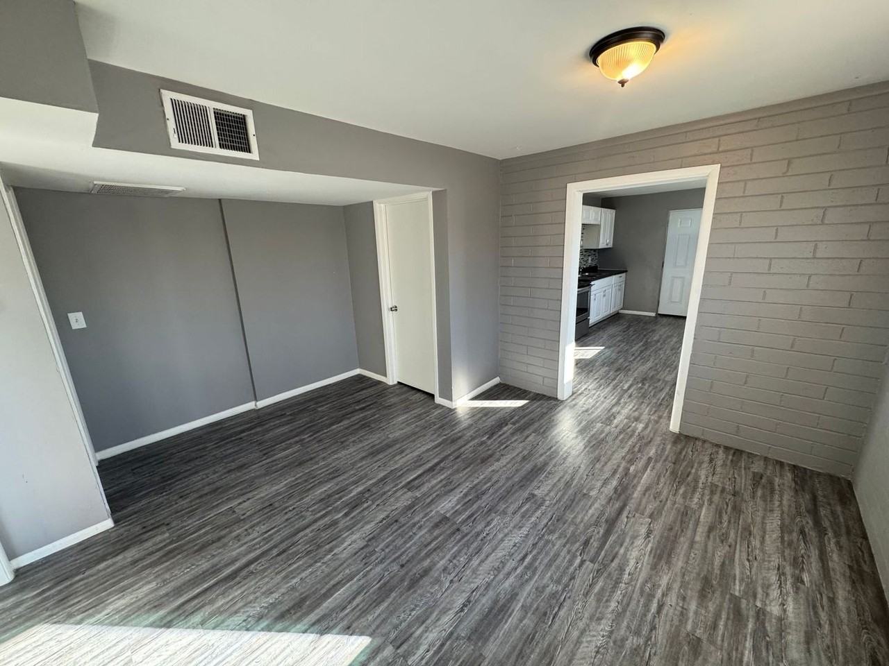 445 South Washington Street #B - Photo 6 of 23