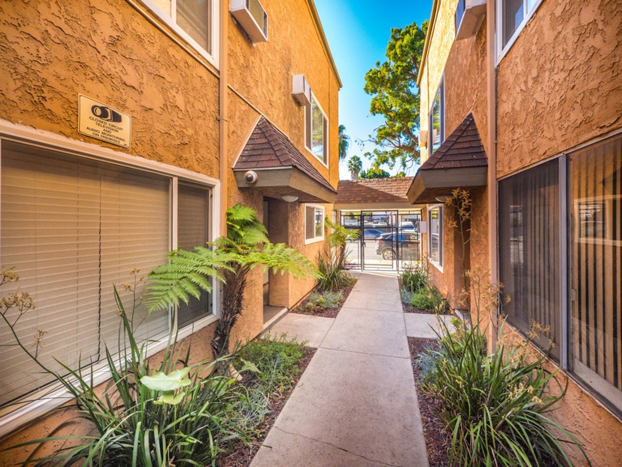 5708 Tujunga Ave - Photo 6 of 6