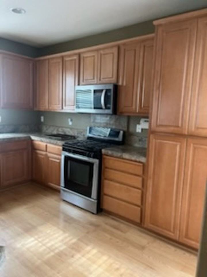 9327 Vintner Cir - Photo 7 of 10