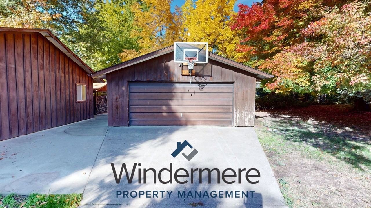 203 Hope St - Photo 5 of 24