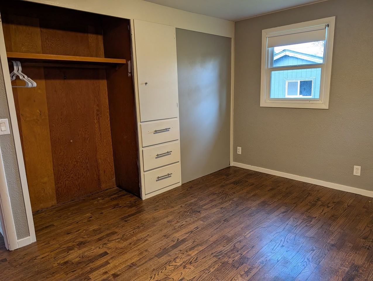 628 Jameson St - Photo 4 of 7