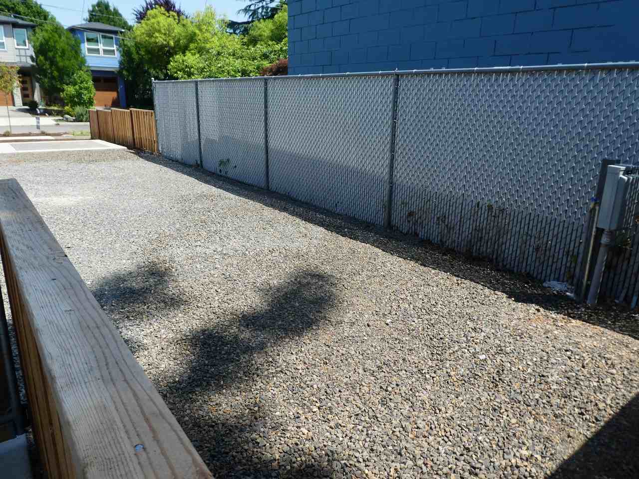 5618 Se Rhone St #C - Photo 5 of 6