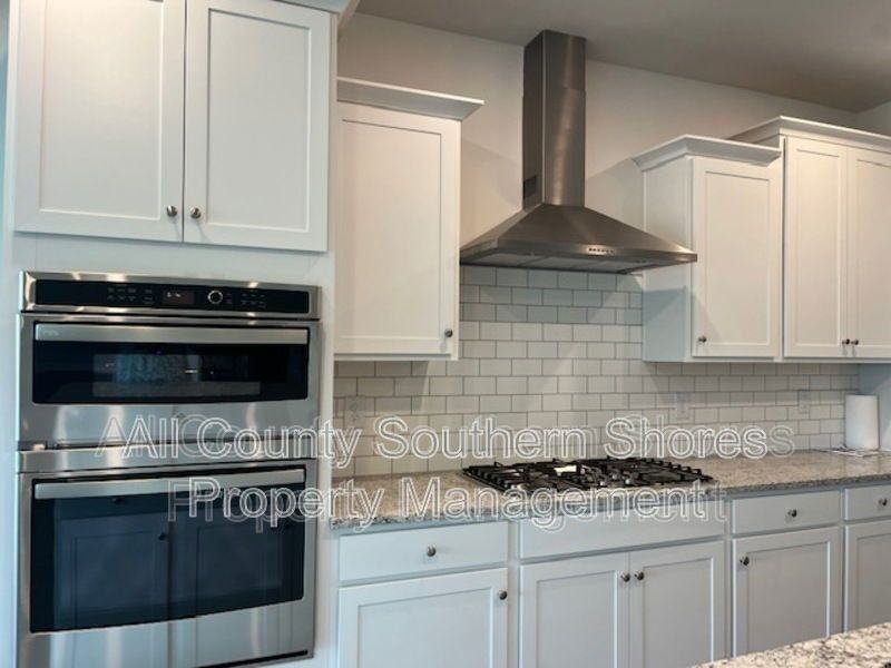 5692 Whitebark Dr - Photo 7 of 28