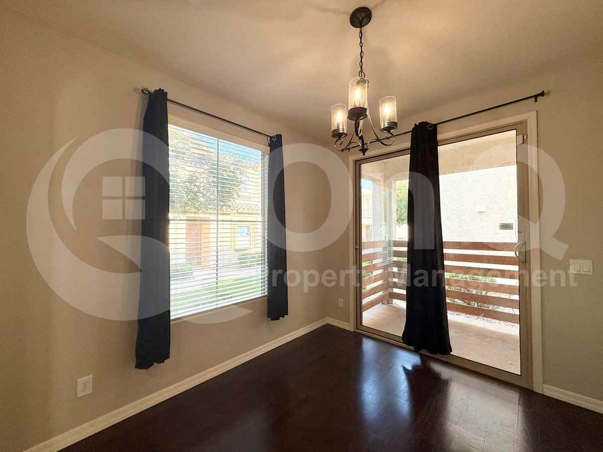 17754 W Banff Ln - Photo 6 of 24