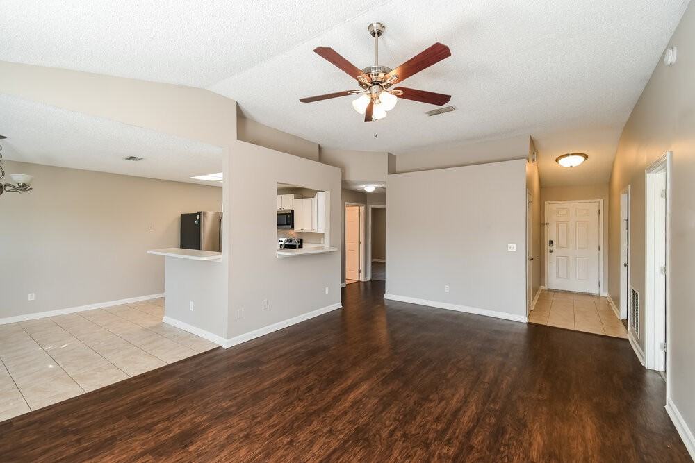 2936 Waters View Cir - Photo 3 of 16
