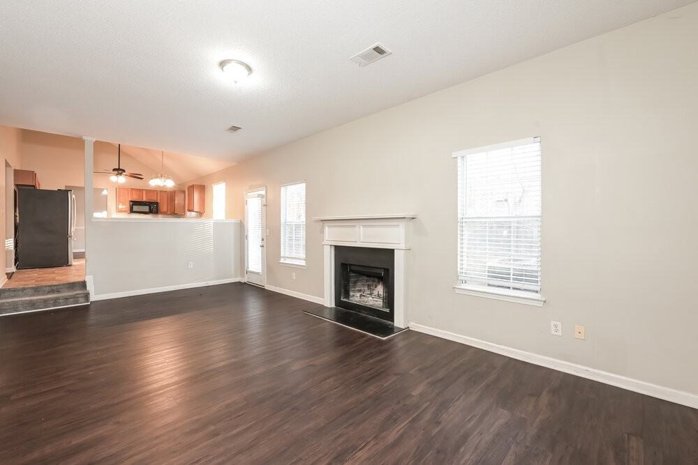 4350 Millenium View Ct - Photo 5 of 17