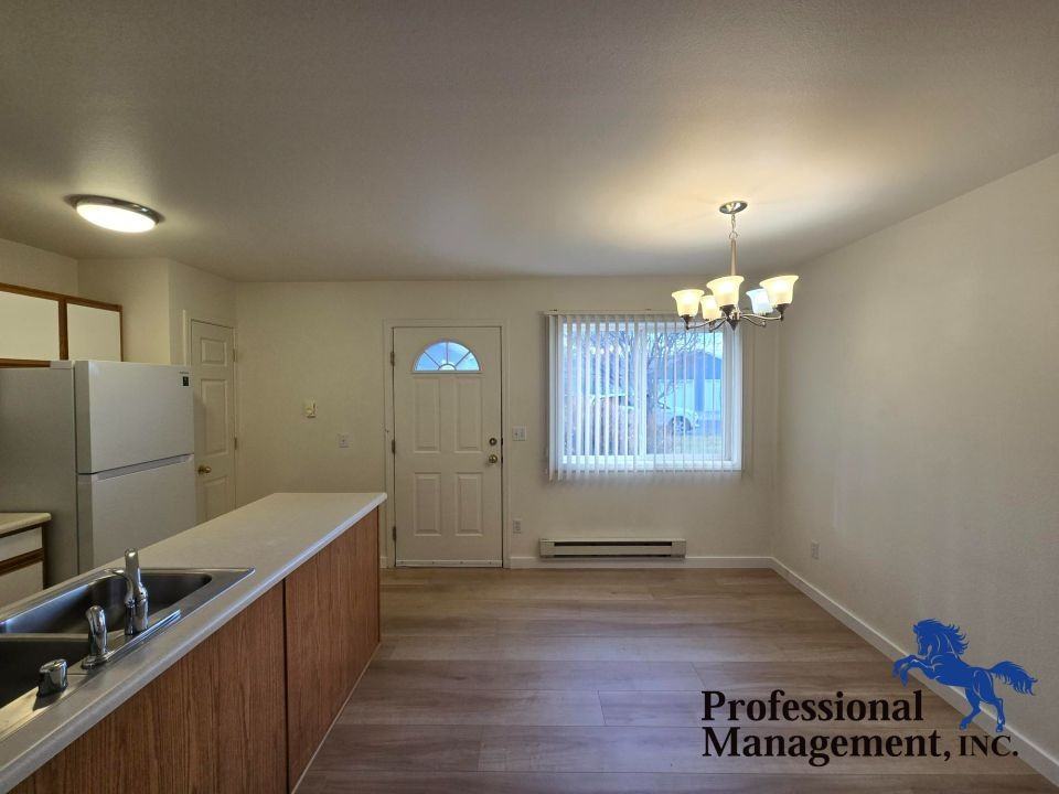 3825 Avenue B #17 - Photo 3 of 9