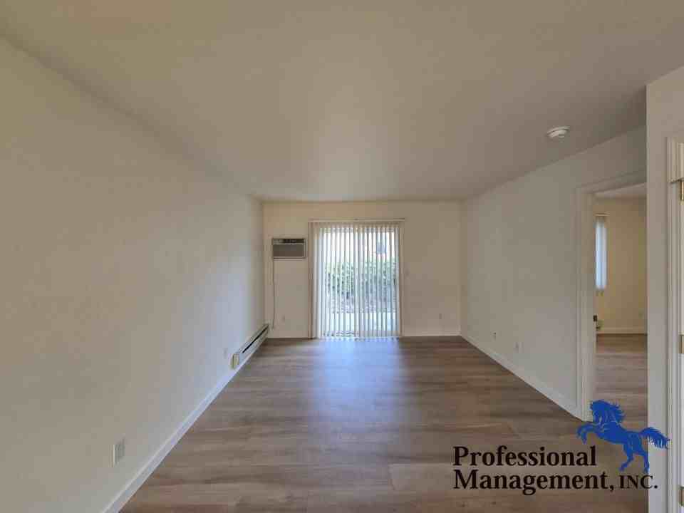 3825 Avenue B #17 - Photo 5 of 9