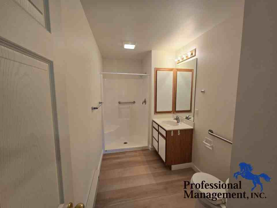 3825 Avenue B #17 - Photo 7 of 9