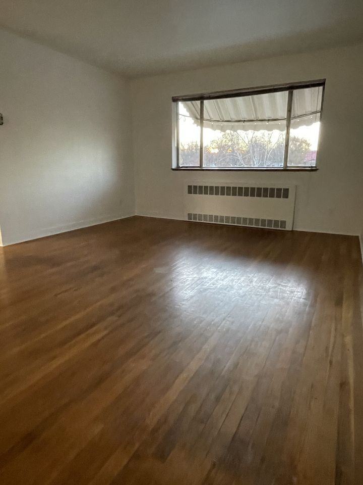 421 5th St W - Photo 2 of 6