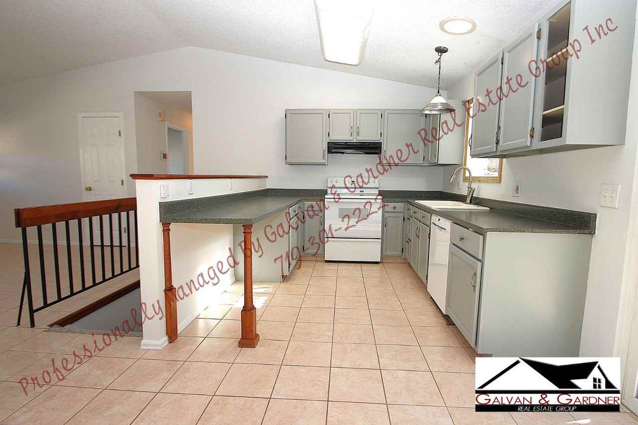 1855 Palm Drive - Photo 3 of 29